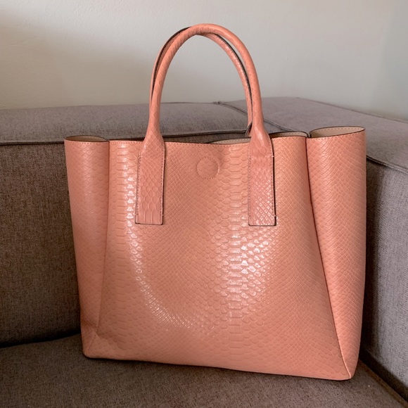 Christian Siriano Handbags - EUC Christian Siriano Pink Blush Tote with wallet